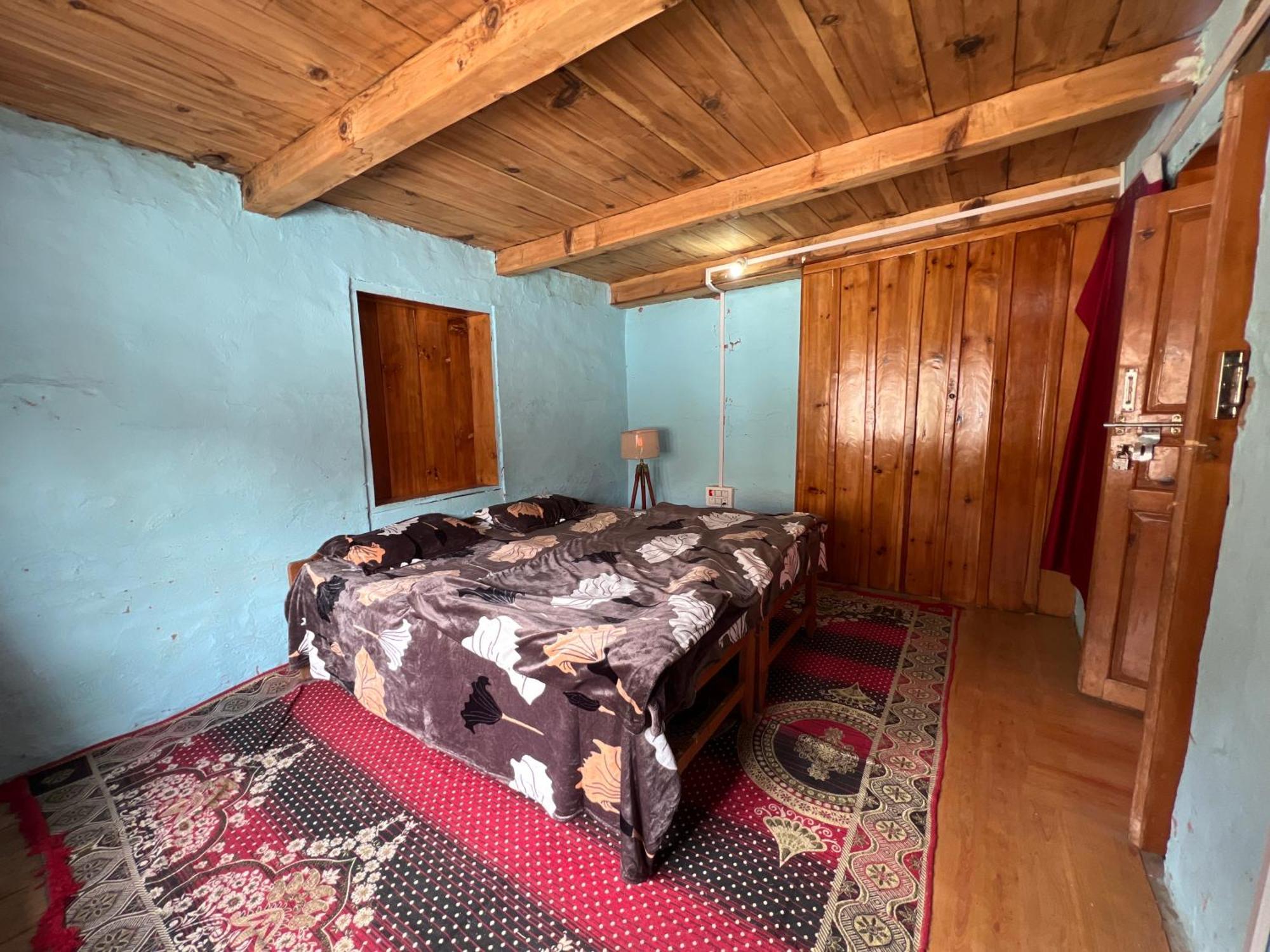 Old Brahma Homestay Kalgha Exterior photo